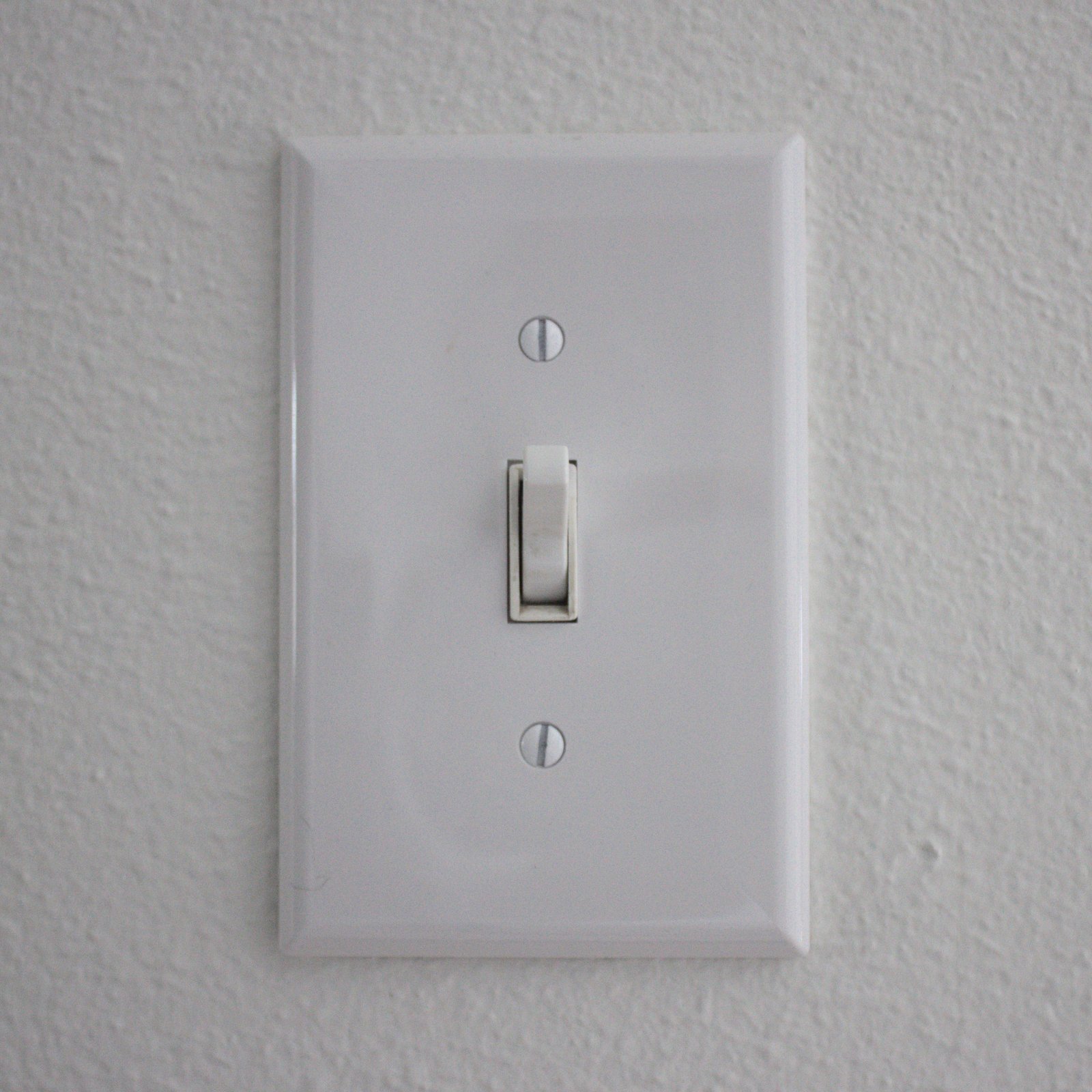 Electrician Repairing Outlets and Switches in Boise, ID